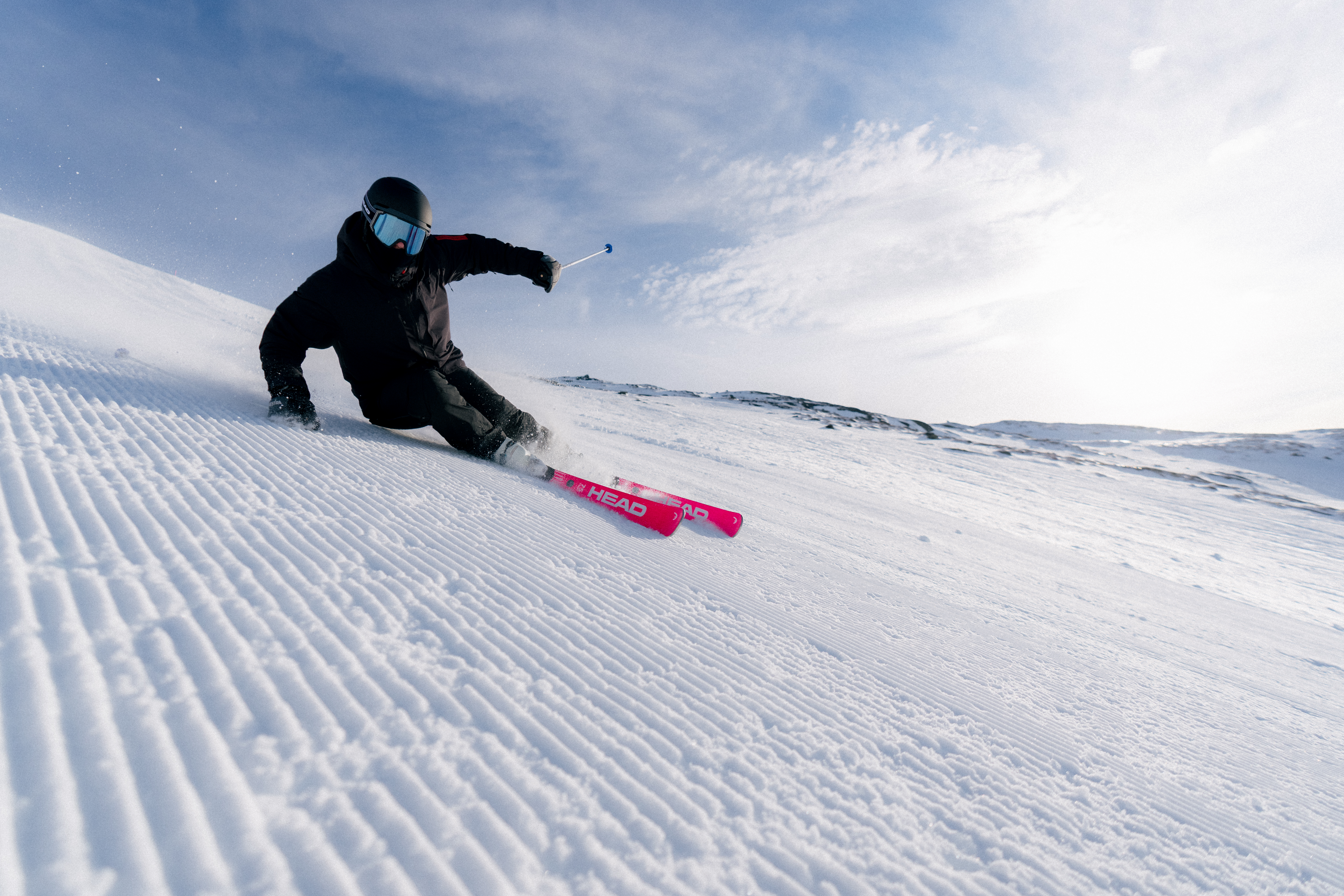 Sjezdové lyže HEAD WorldCup Rebels E-Race Pro 75 Years Special Edition - 2025/26 313215_WC_Rebels_e-Race_Pro_Pi_Action_11